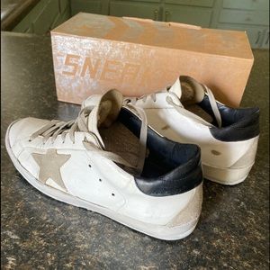 Golden Goose Superstar size 38 (7.5-8)
